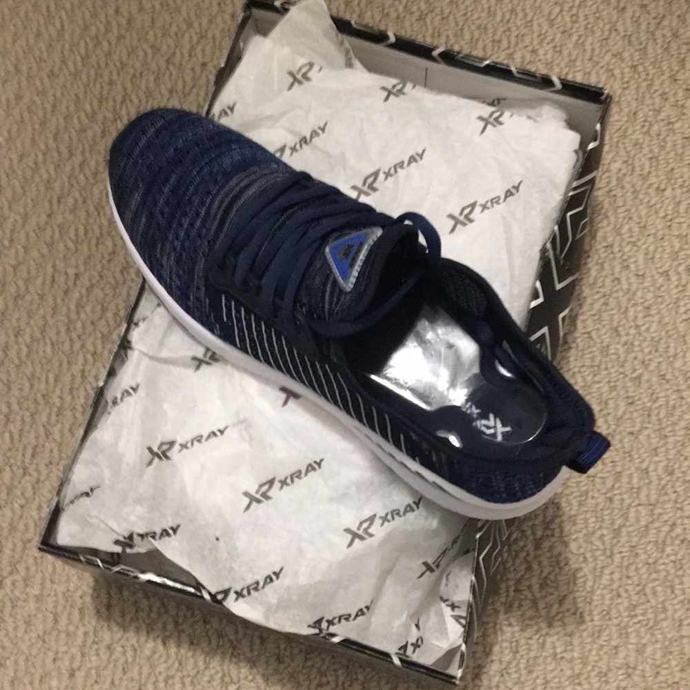 X-RAY MENS KNIT RUNNER.  SIZE 8/EU41 BLUE